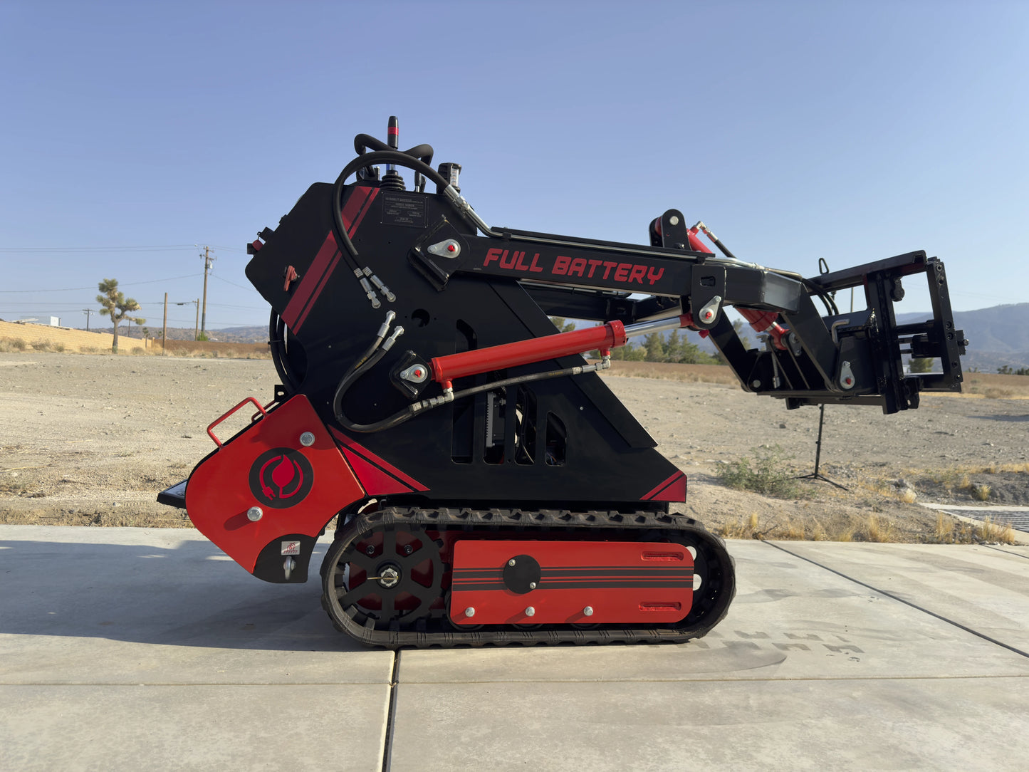 72V 16.4kWh Curiosity Mini Track Loader Skid Steer