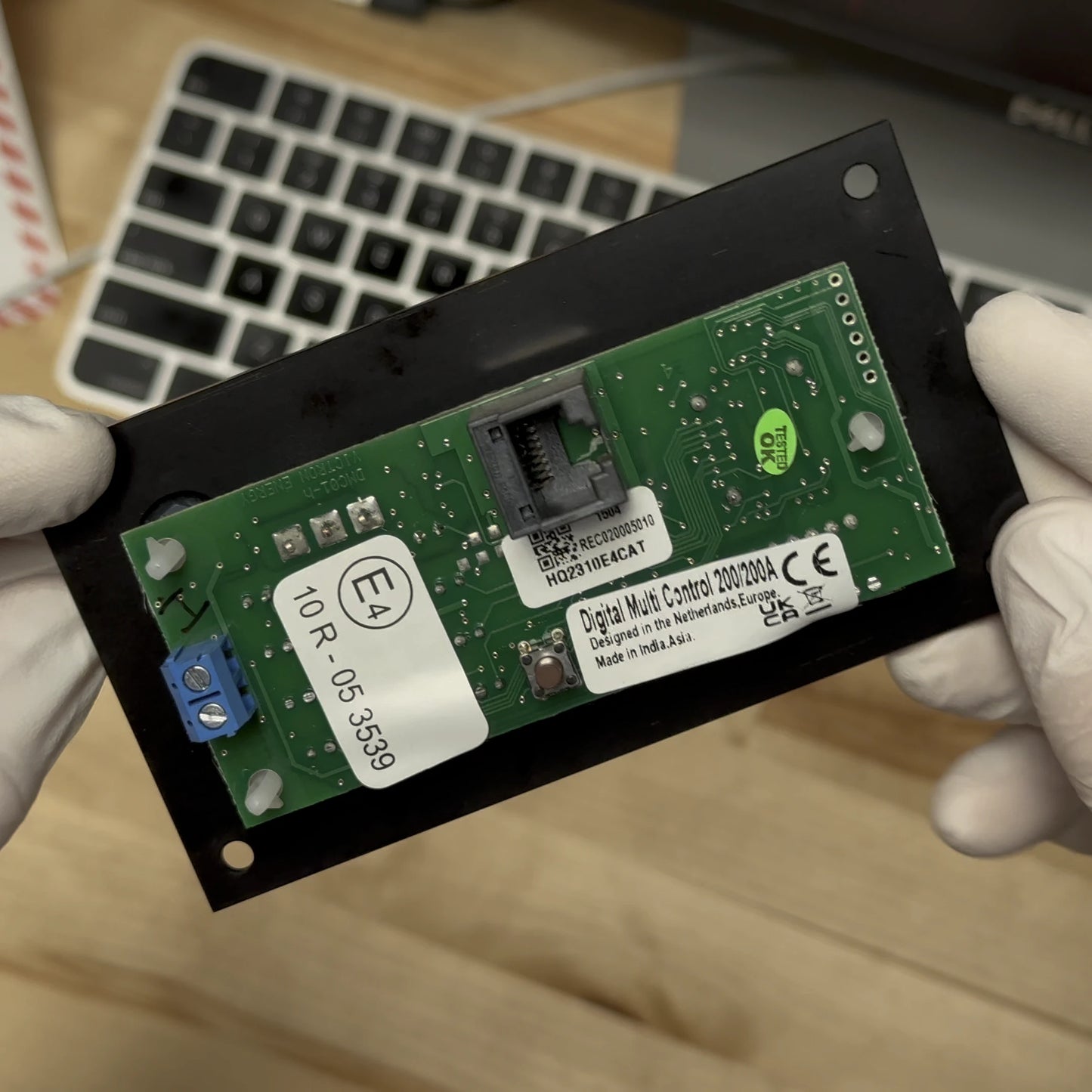 Inverter Control Panel with mains current input limiter