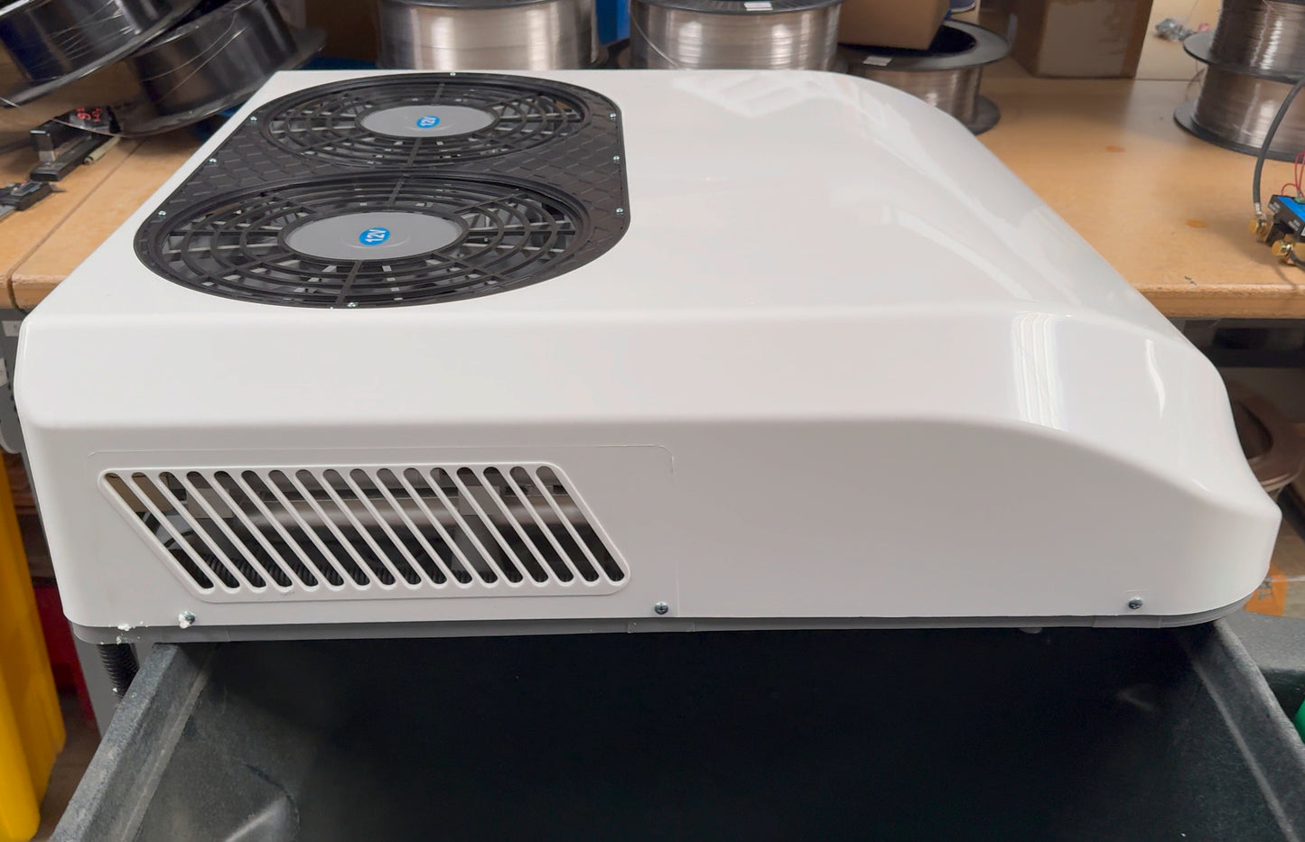12V DC Roof Mounted Air Conditioner runs off solar or battery