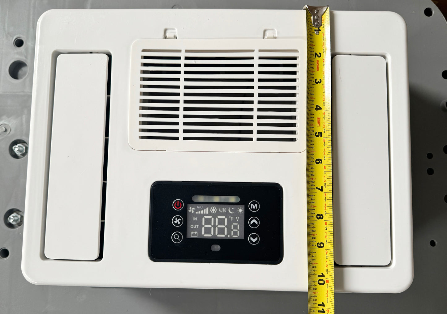 12V DC Roof Mounted Air Conditioner runs off solar or battery