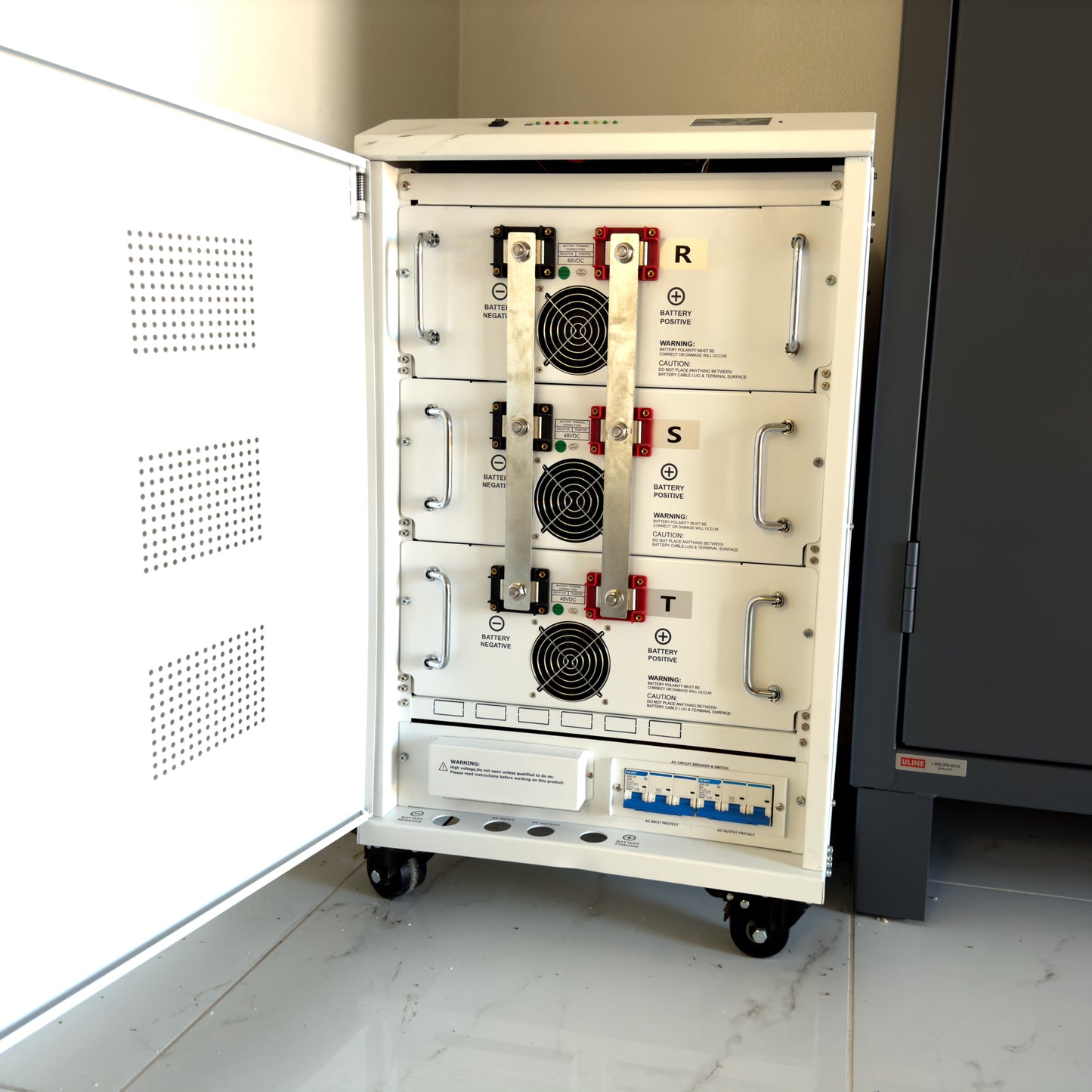 48V DC to 120 / 240 V 3-Phase AC Inverter