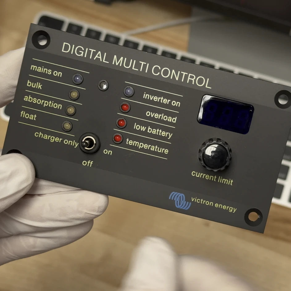 Inverter Control Panel with mains current input limiter