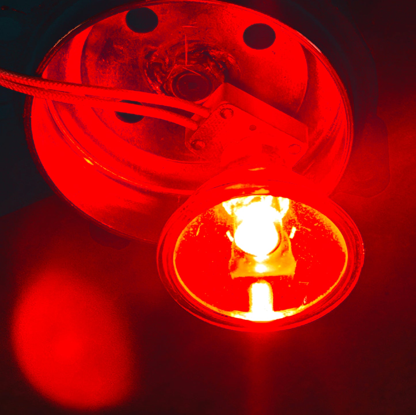 12V - 24V Miniature Infrared / Red Light MR16 Lamp